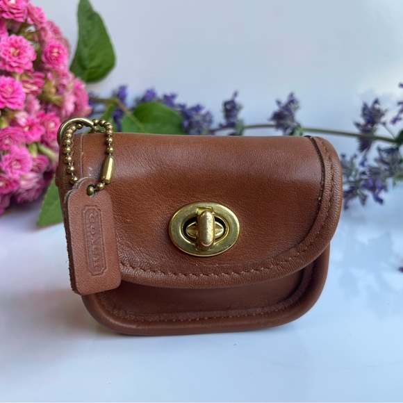 Coach Handbags - Vintage Coach Mini City Key Fob Coin Purse In British Tan Leather 7105- VGC
